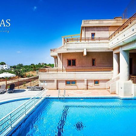 Hotel Ledras غينادي المظهر الخارجي الصورة