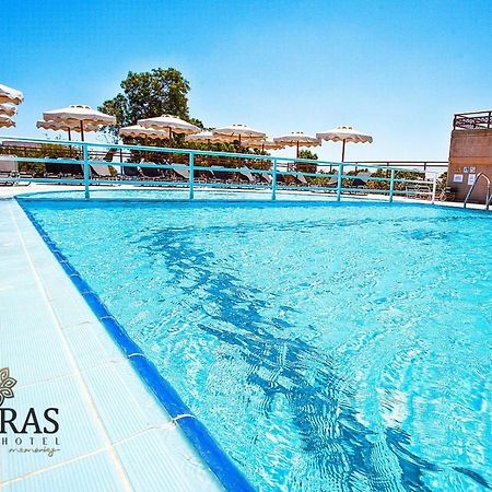 Hotel Ledras غينادي المظهر الخارجي الصورة