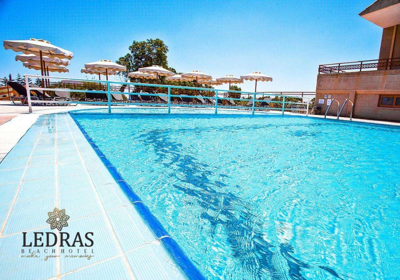Hotel Ledras غينادي المظهر الخارجي الصورة