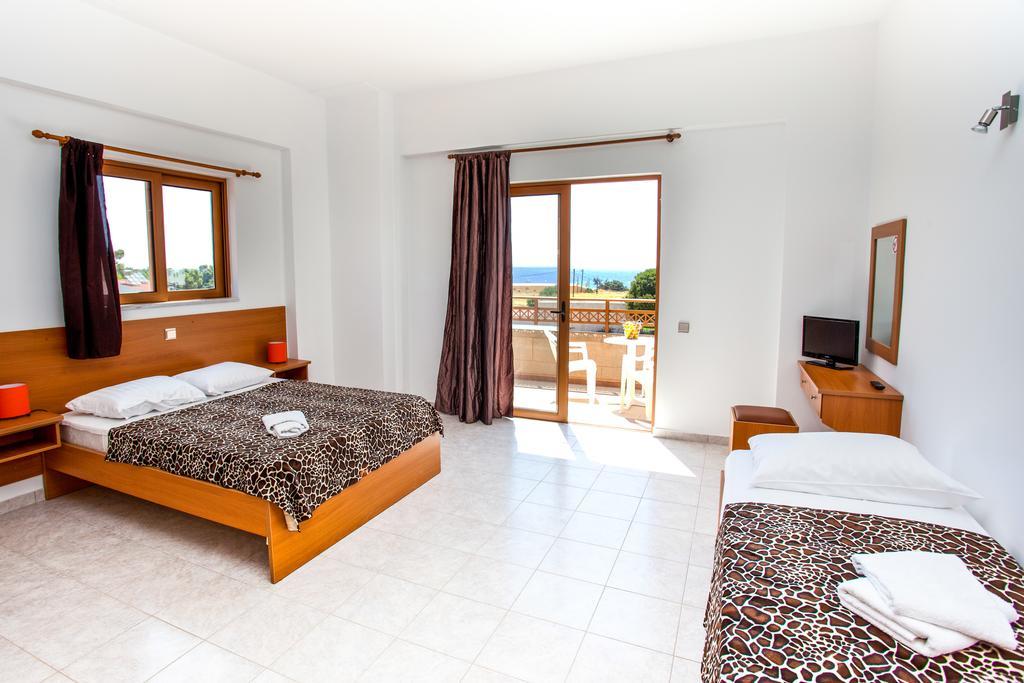 Hotel Ledras غينادي الغرفة الصورة