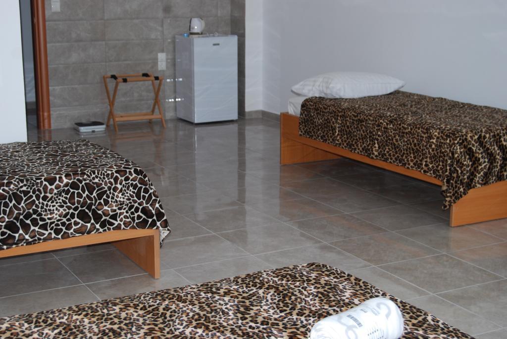 Hotel Ledras غينادي الغرفة الصورة